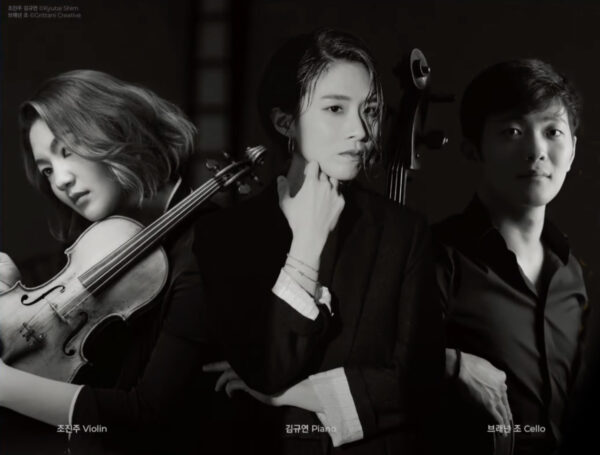 Black & White Image of the members of Trio Seoul